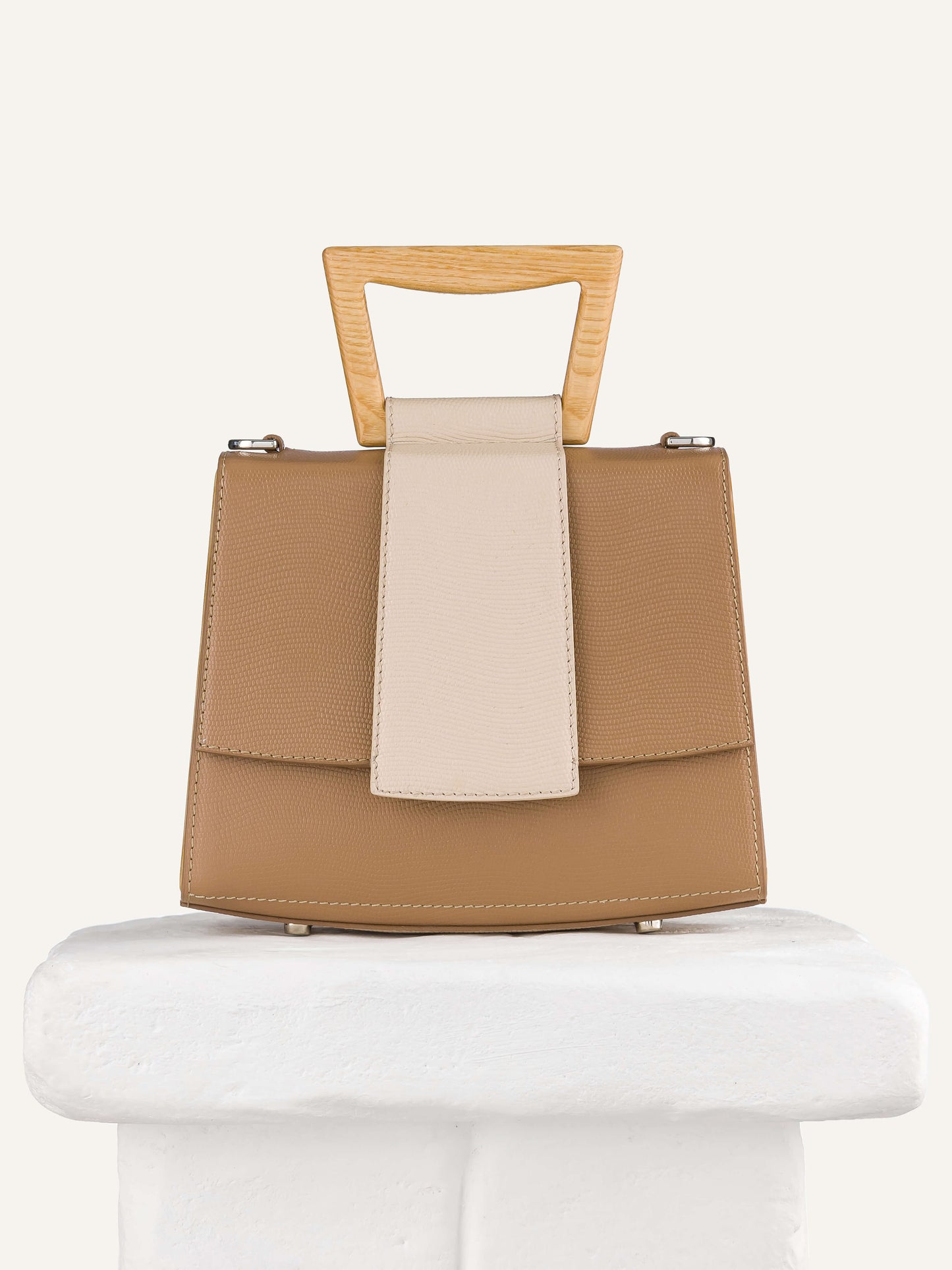 SANDY BEIGE/CAPPUCCINO SAFFIANO