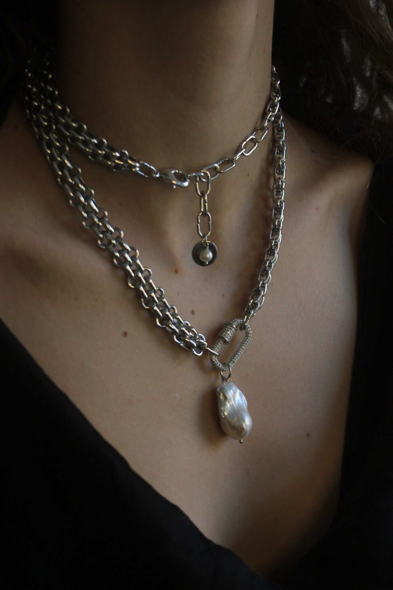 “DAZE” NECKLACE WITH BAROQUE PEARL