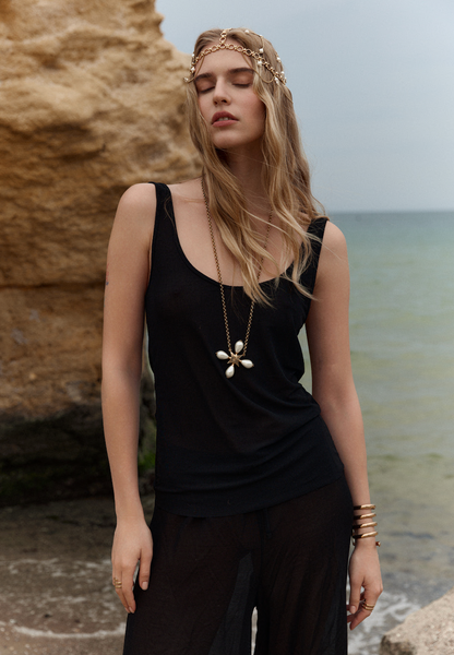 “LULLABY CROSS” PEARL CERAMIC WHITE